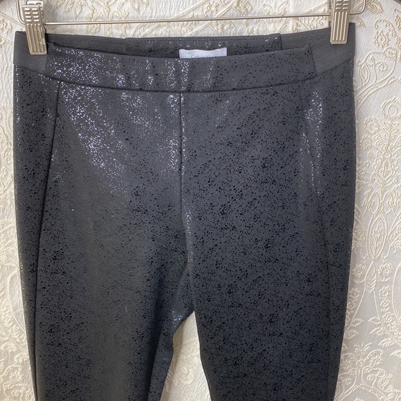 Calvin Klein - Picture 2 of 5